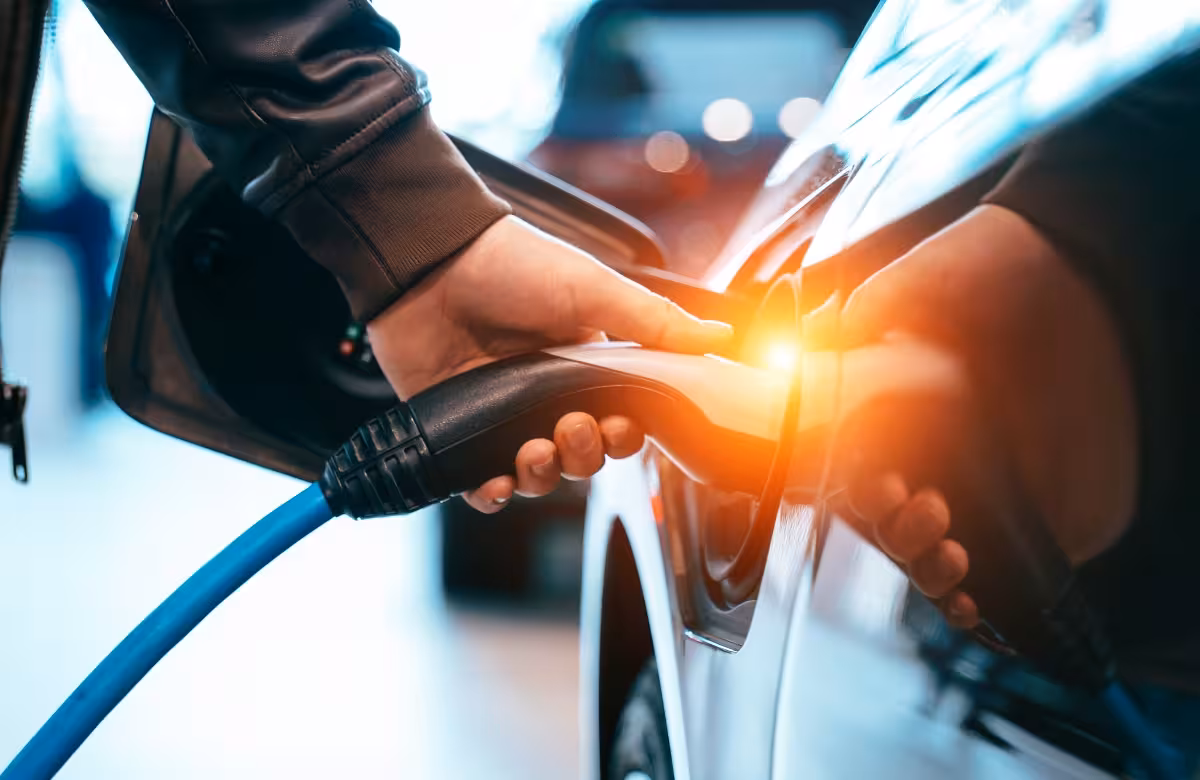 solicitar ayuda cargador eléctrico